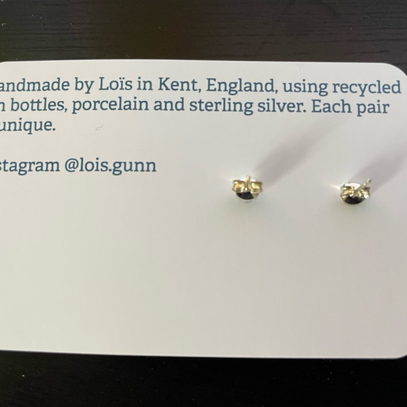 Beautiful handcrafted Gin bottle studs - Picture 2 of 3